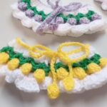 Crochet tulip pet collars for dogs and cats
